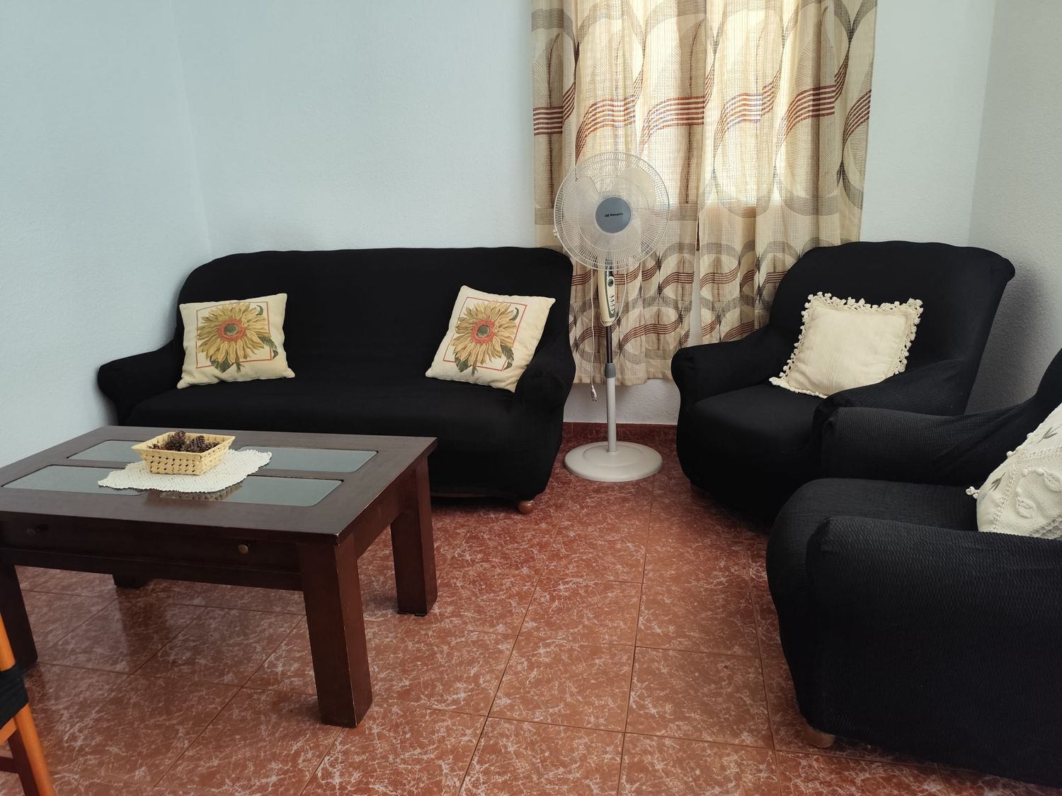 REF. DM-041225RV – Inmueble en Cotomar – Urbanizaciones