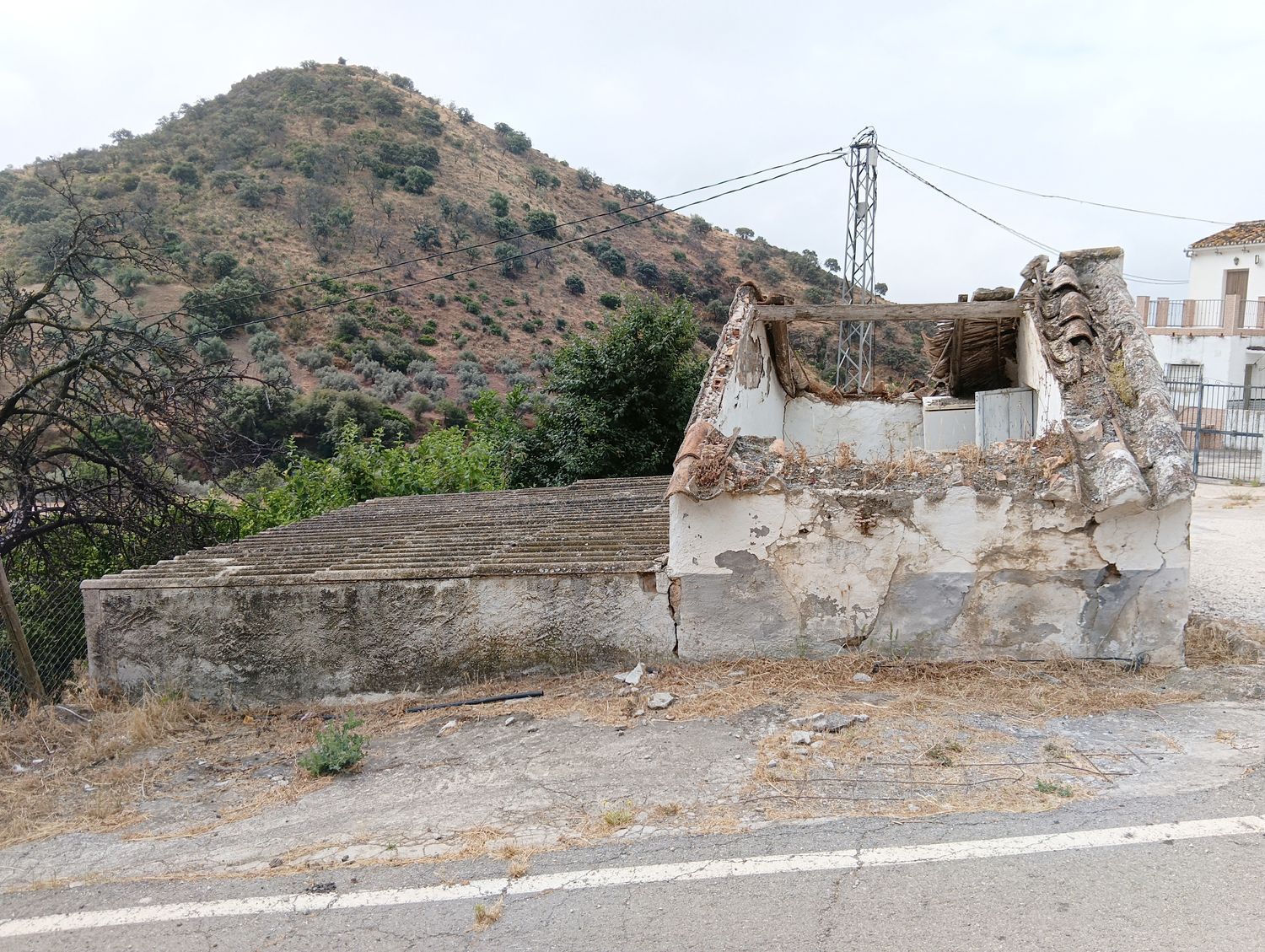1446990424 REF. JJ120626ALO – Inmueble en Alora