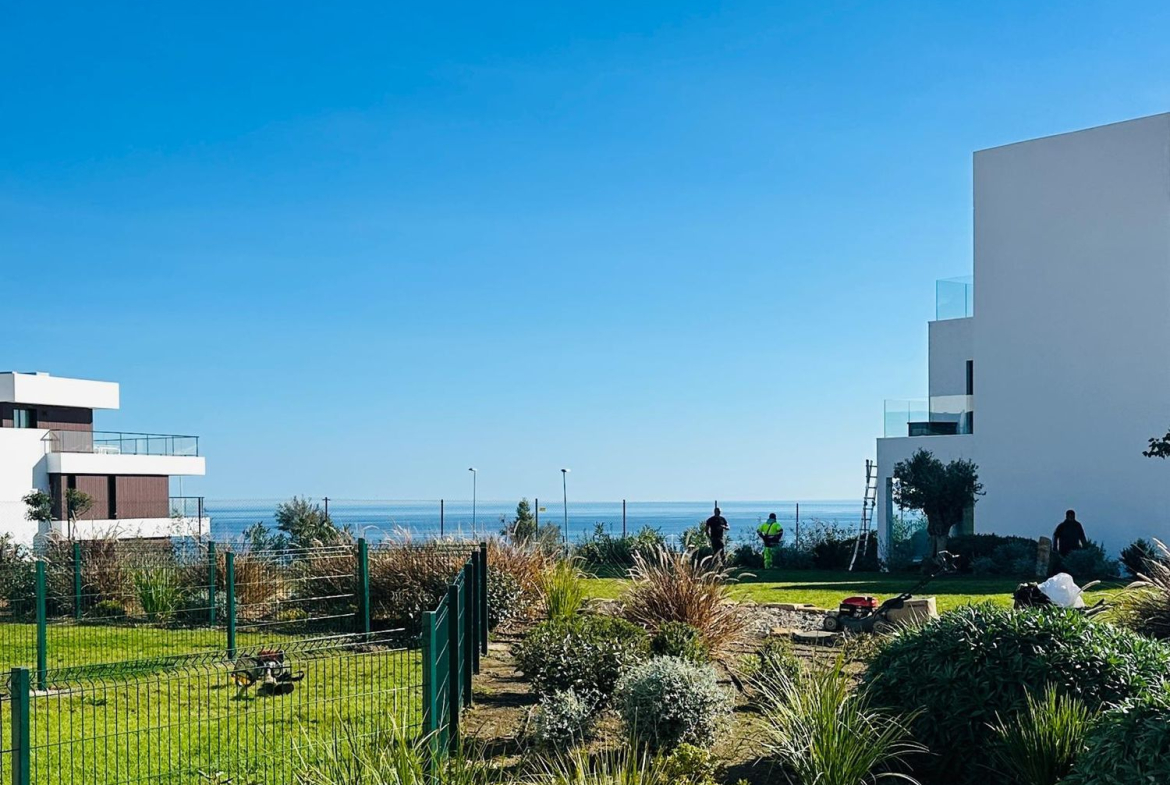 REF. LZ160626-01CA – Inmueble en Bahía de Casares