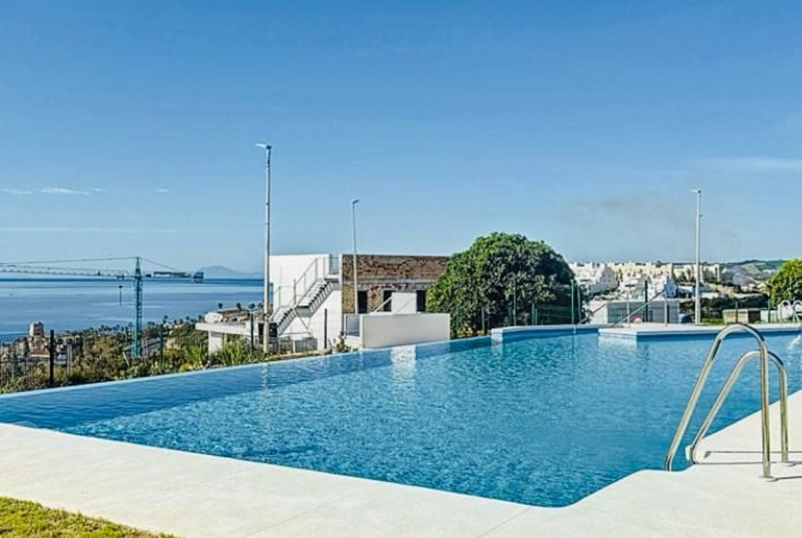 REF. LZ160626-01CA – Inmueble en Bahía de Casares