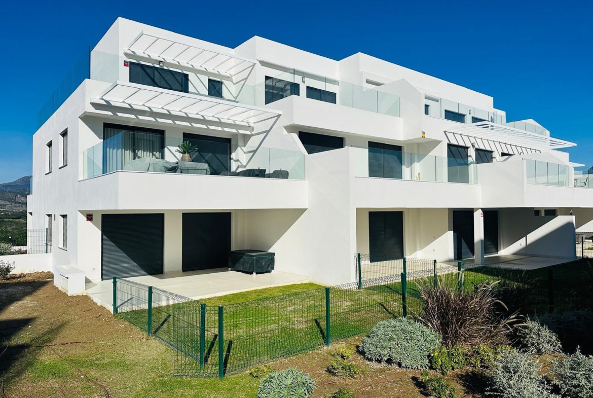 REF. LZ160626-01CA – Inmueble en Bahía de Casares