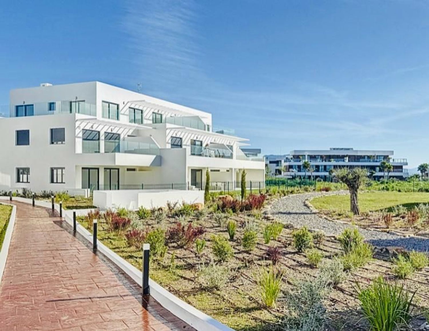 1448009872 REF. LZ160626-01CA – Inmueble en Bahía de Casares