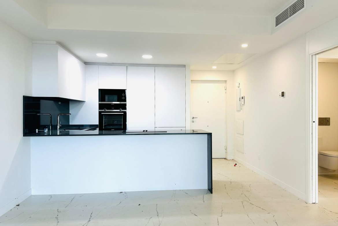 REF. LZ160626-01CA – Inmueble en Bahía de Casares