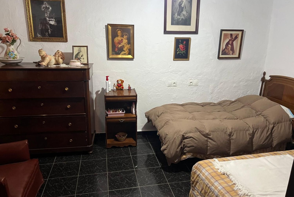 REF. DM210626ALO – Inmueble en Alora