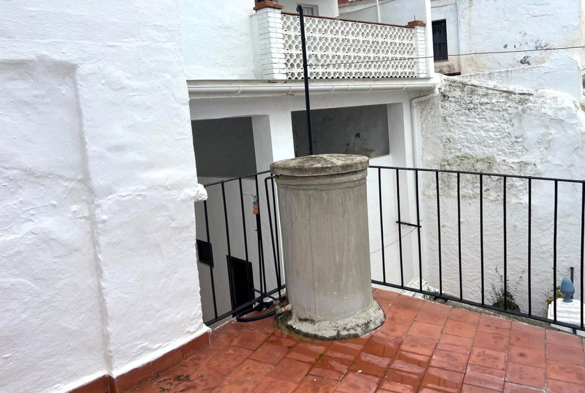 REF. DM210626ALO – Inmueble en Alora