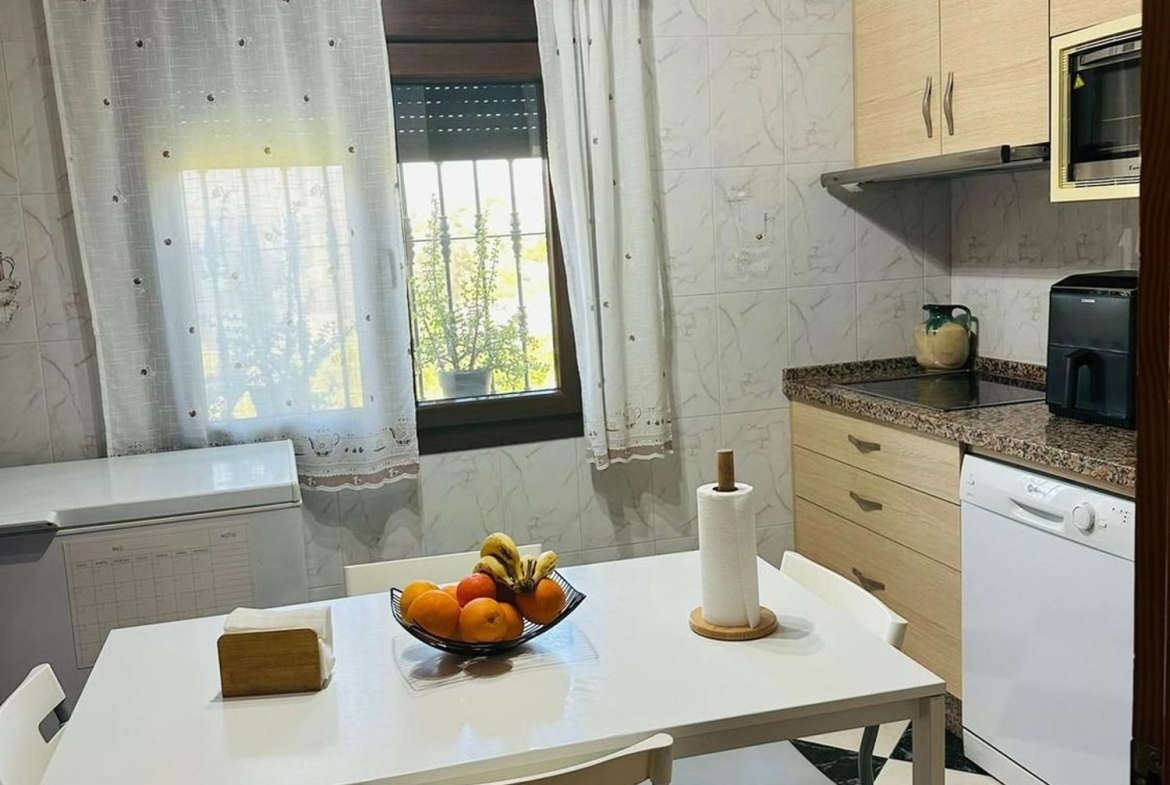 REF. JS250626ALO – Inmueble en Alora