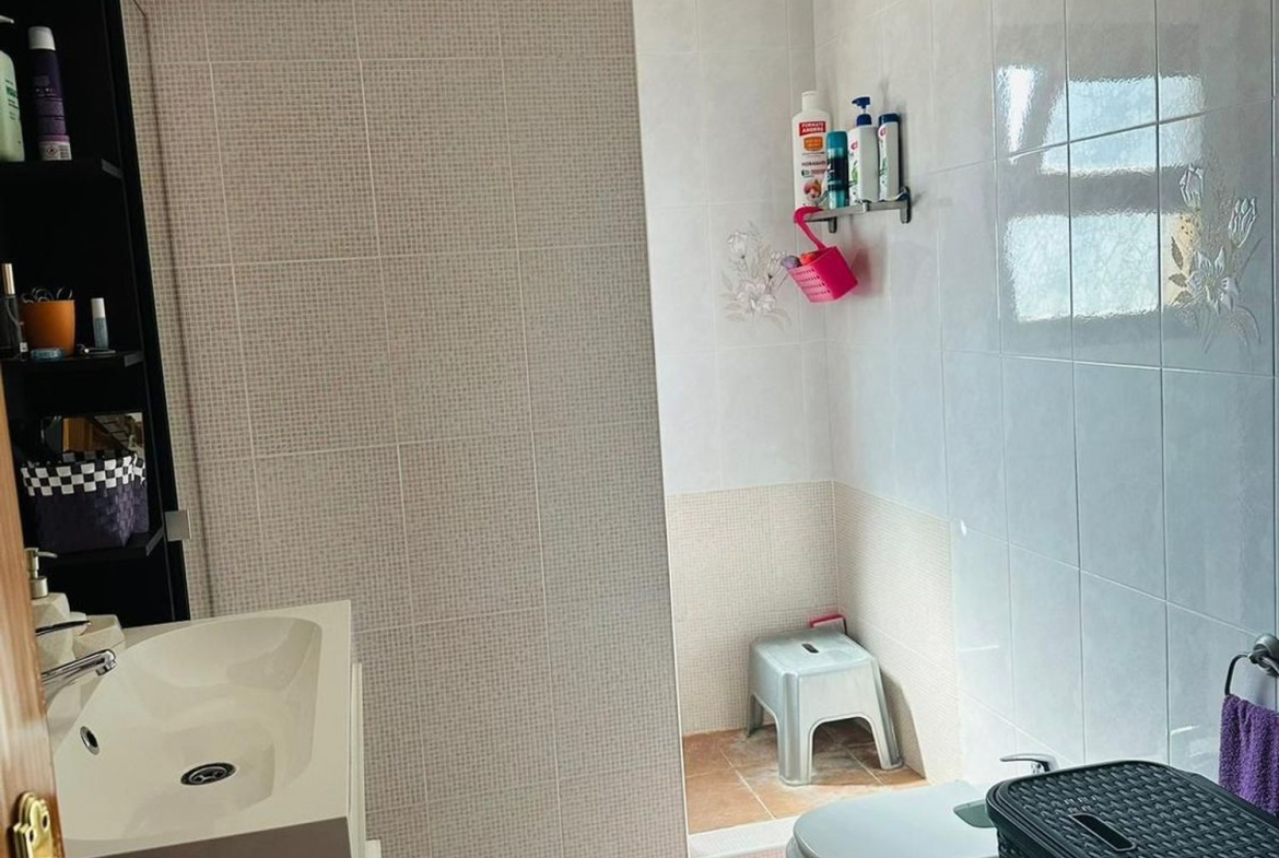 REF. JS250626ALO – Inmueble en Alora