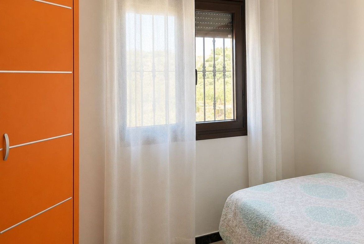 REF. JS250626ALO – Inmueble en Alora