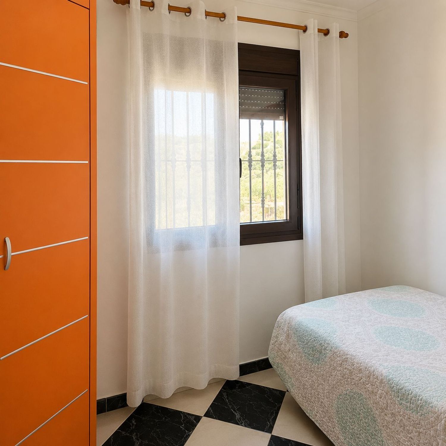 1450674733 REF. JS250626ALO – Inmueble en Alora