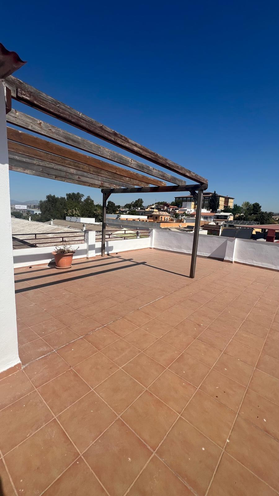 REF. JS280726MA – Piso en Distrito Zeta – Málaga