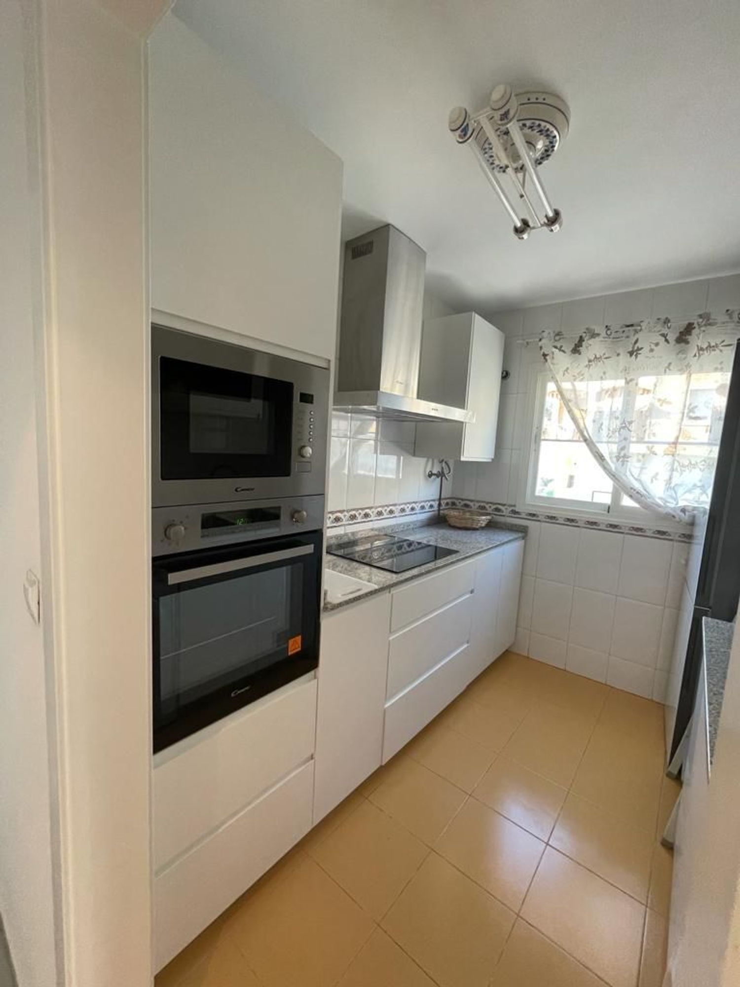REF. DM010325TB – Inmueble en Torre de Benagalbón