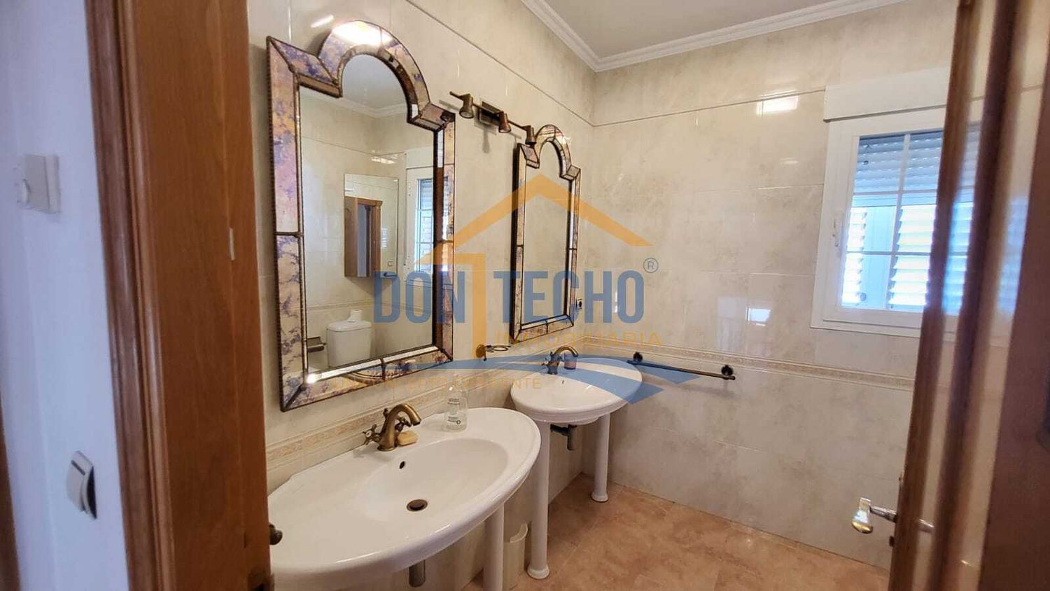 1377707362 REF. DM170925VE – Inmueble en Caleta de Velez