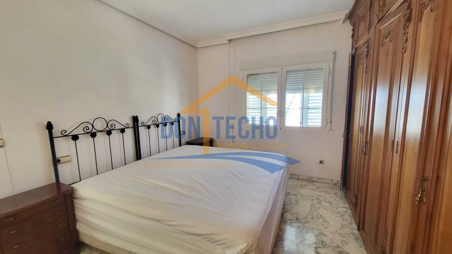 1377707383 REF. DM170925VE – Inmueble en Caleta de Velez