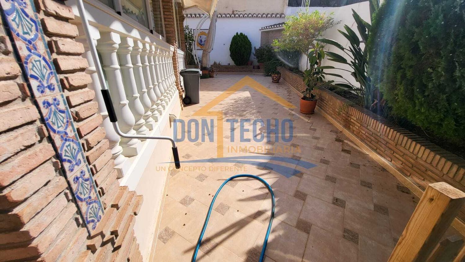 1377707384 REF. DM170925VE – Inmueble en Caleta de Velez