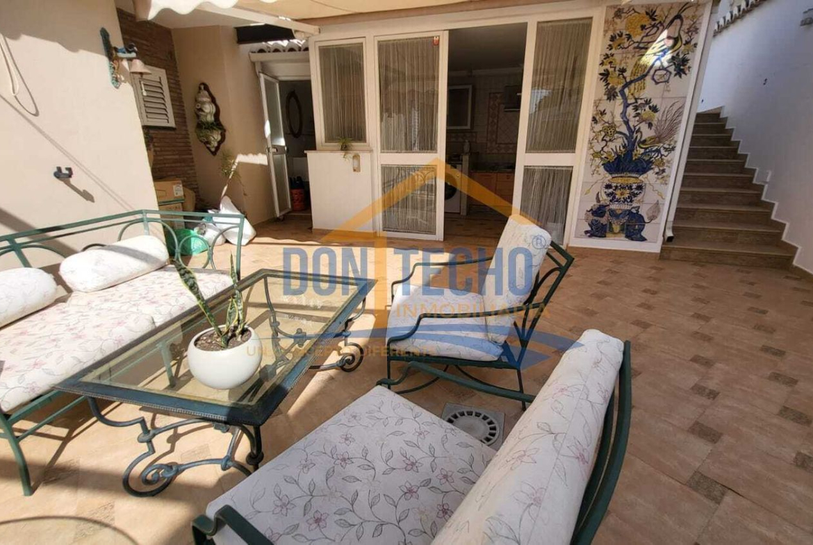 REF. DM170925VE – Inmueble en Caleta de Velez