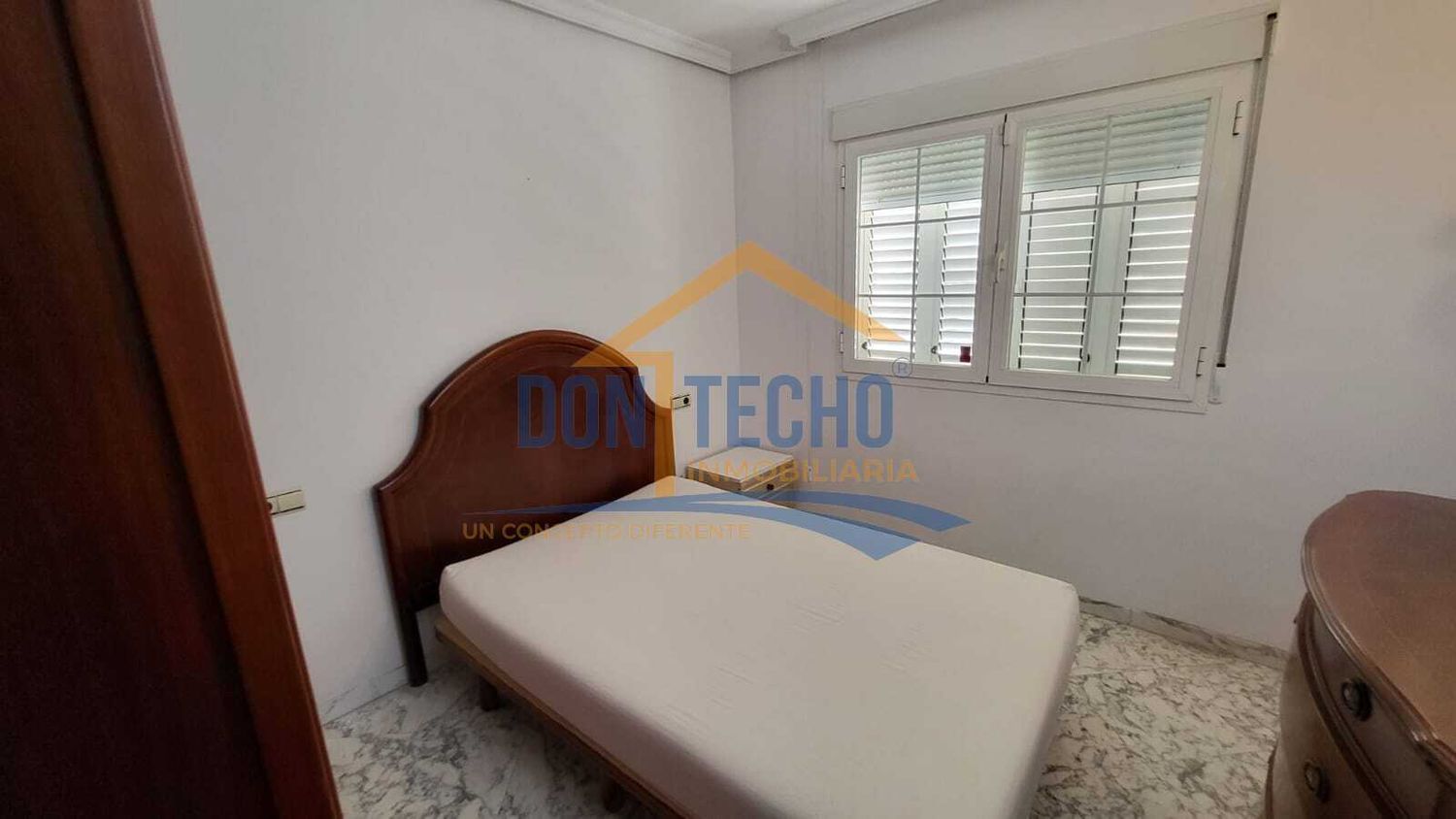 1377707398 REF. DM170925VE – Inmueble en Caleta de Velez