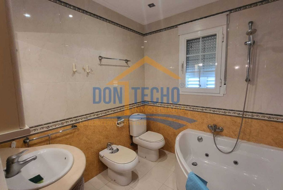 REF. DM170925VE – Inmueble en Caleta de Velez