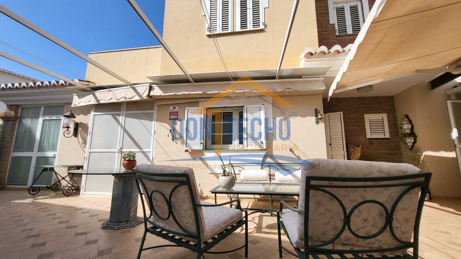 1377707419 REF. DM170925VE – Inmueble en Caleta de Velez