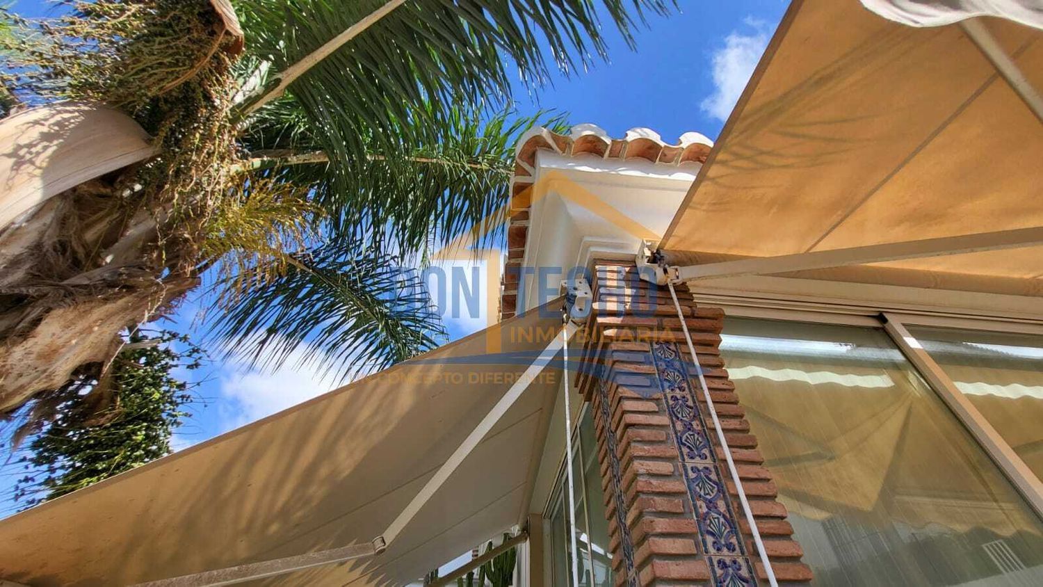 1377707427 REF. DM170925VE – Inmueble en Caleta de Velez