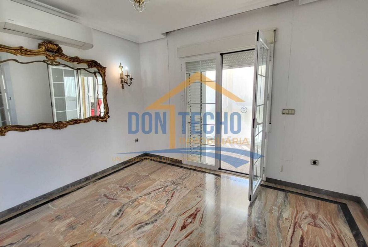 REF. DM170925VE – Inmueble en Caleta de Velez