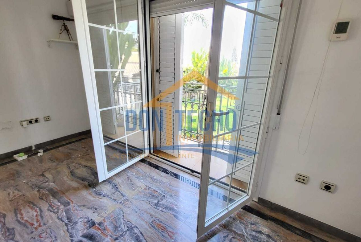 REF. DM170925VE – Inmueble en Caleta de Velez