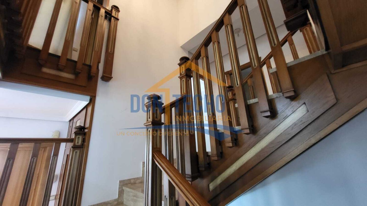 1377707441 REF. DM170925VE – Inmueble en Caleta de Velez