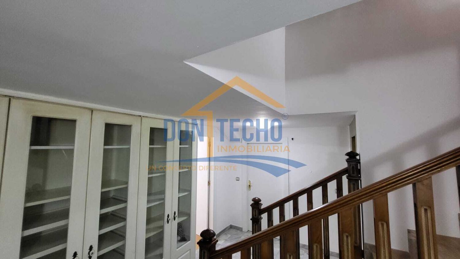1377707443 REF. DM170925VE – Inmueble en Caleta de Velez