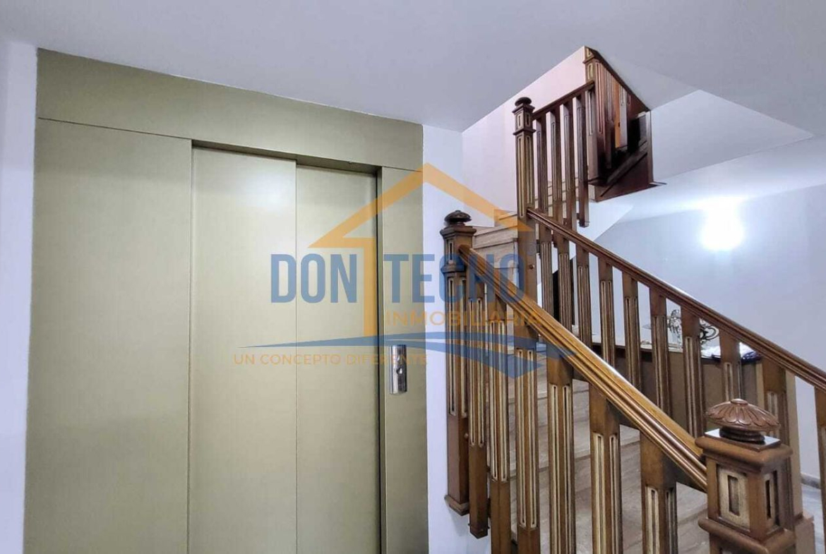 REF. DM170925VE – Inmueble en Caleta de Velez
