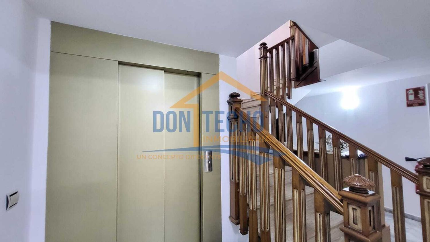 1377707447 REF. DM170925VE – Inmueble en Caleta de Velez