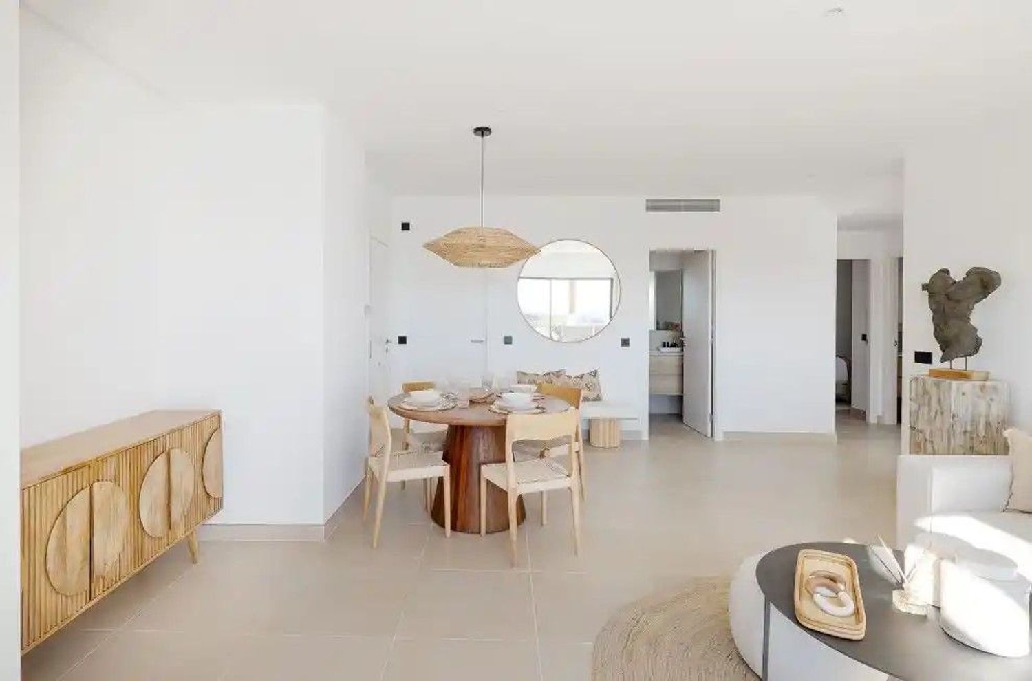1412469472 REF. LZ190226CA – Inmueble en Doña Julia Golf
