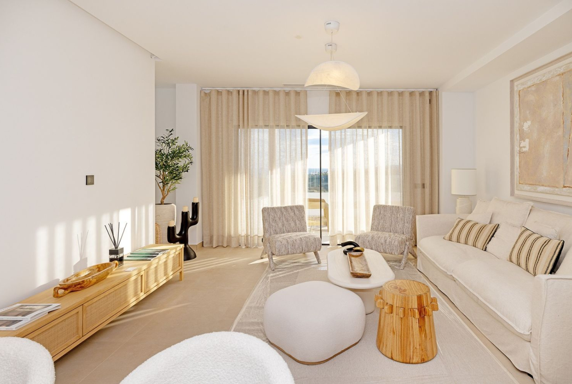 REF. LZ210226-2CA – Inmueble en Casares Golf – Casares del Sol