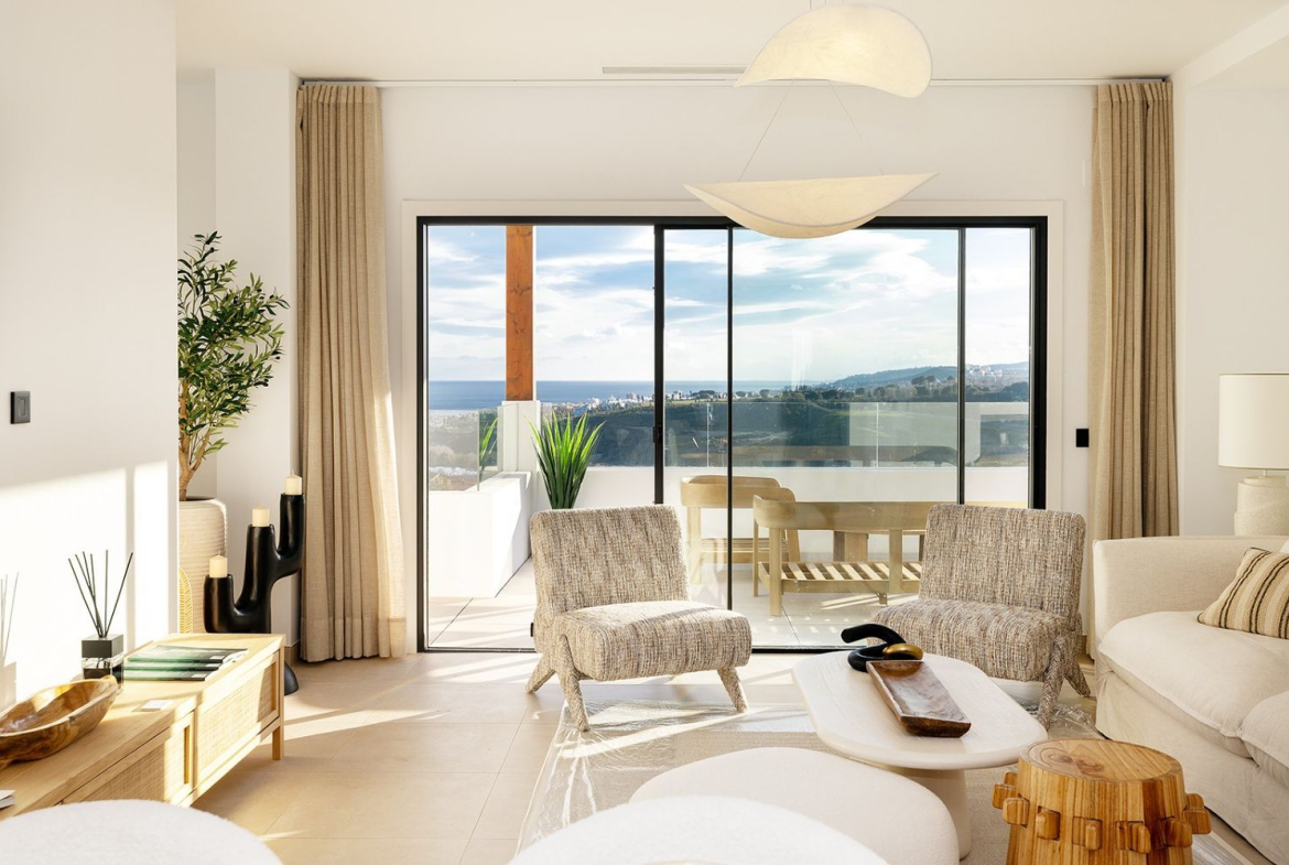 REF. LZ210226-2CA – Inmueble en Casares Golf – Casares del Sol
