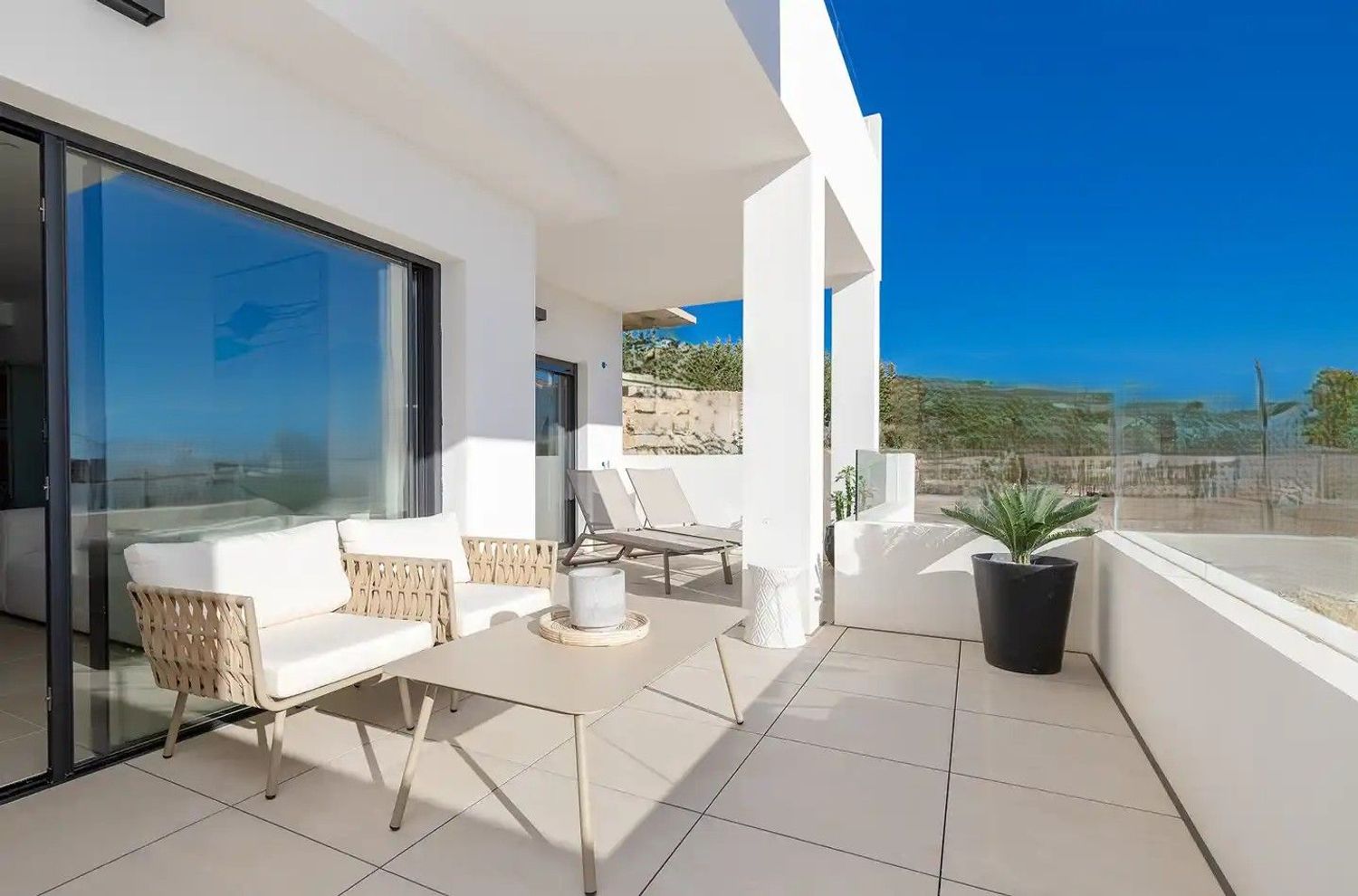 REF. LZ200226CA – Inmueble en Casares Golf – Casares del Sol