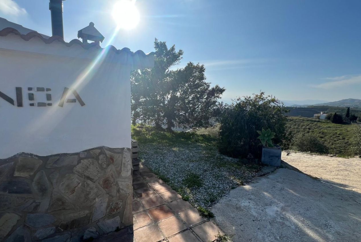 REF. JS270226VM – Inmueble en Área Triana
