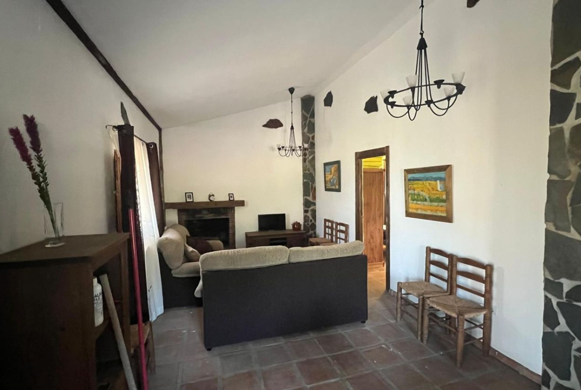 REF. JS270226VM – Inmueble en Área Triana