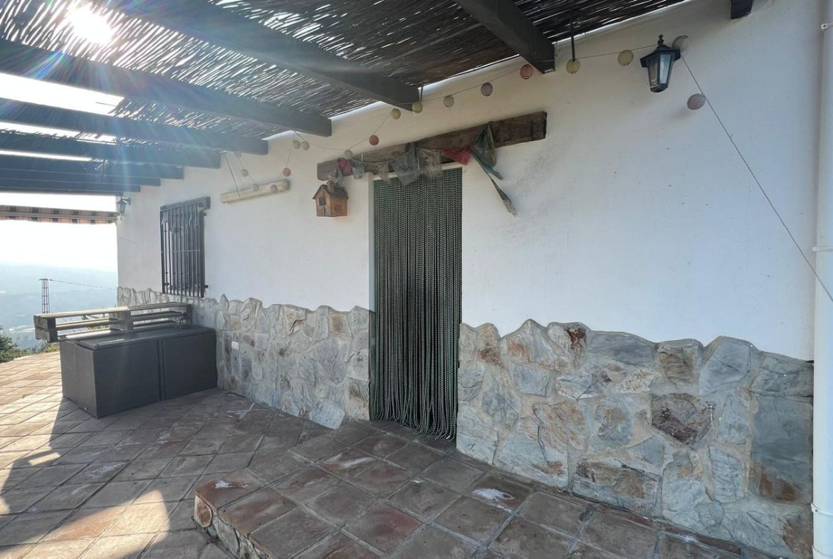 REF. JS270226VM – Inmueble en Área Triana