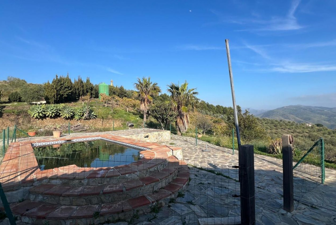 REF. JS270226VM – Inmueble en Área Triana