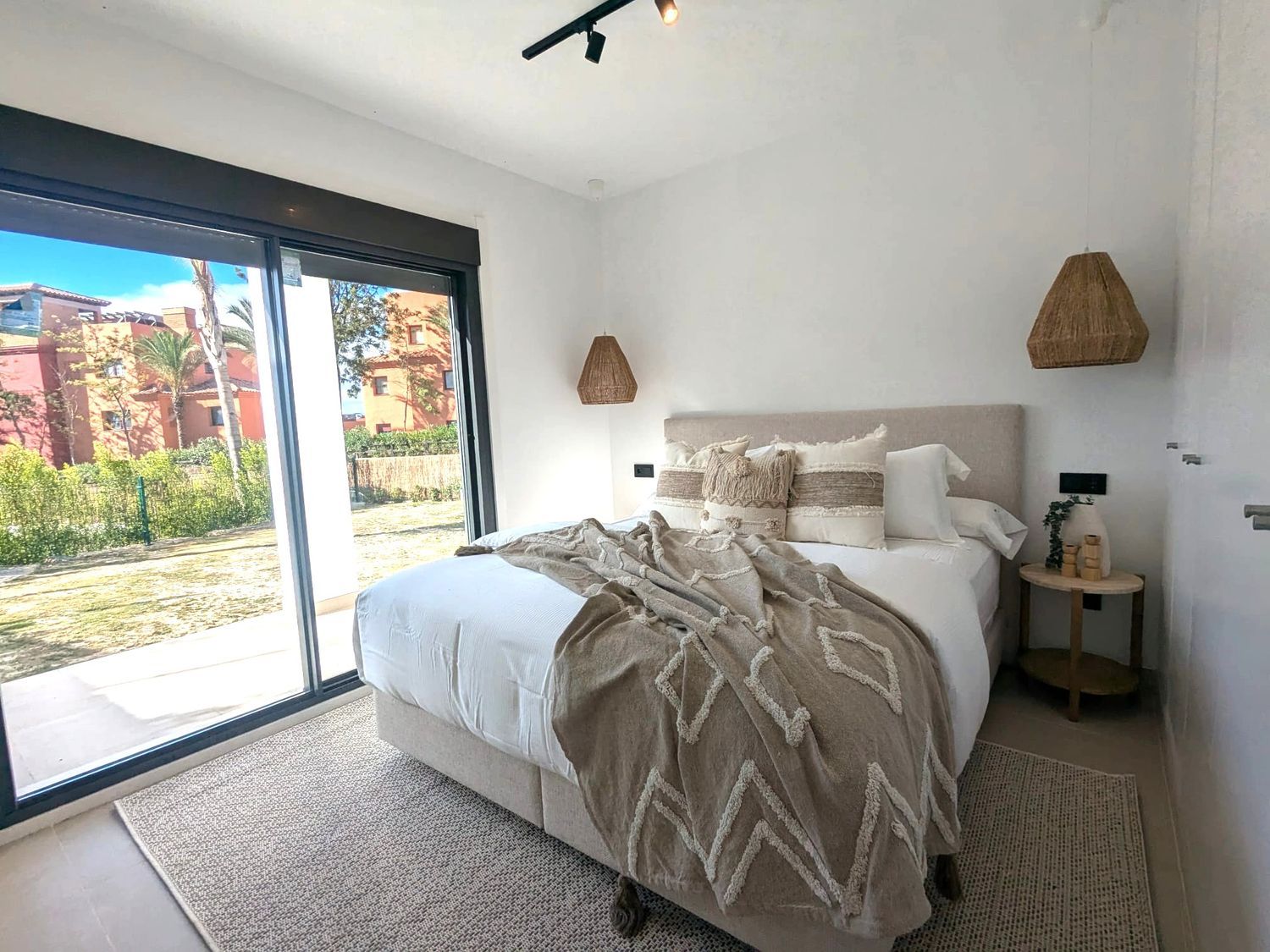 1416665378 REF. LZ240226CA – Inmueble en Casares