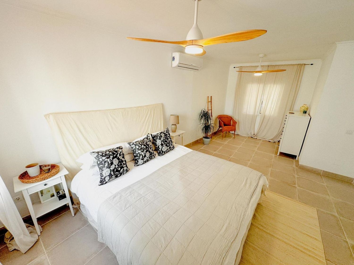 REF. DD060326NE – Inmueble en Chaparil – Torrecilla – Punta Lara