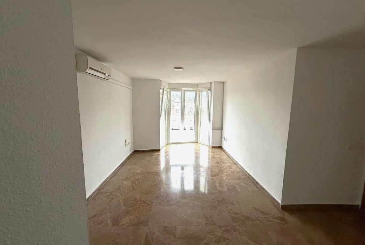 REF. JS110326ADLT – Inmueble en Centro