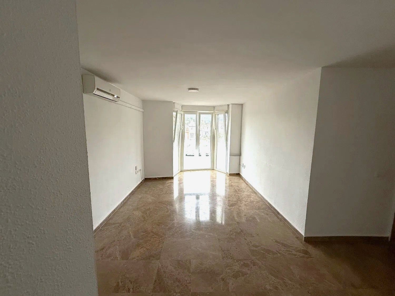 REF. JS110326ADLT – Inmueble en Centro