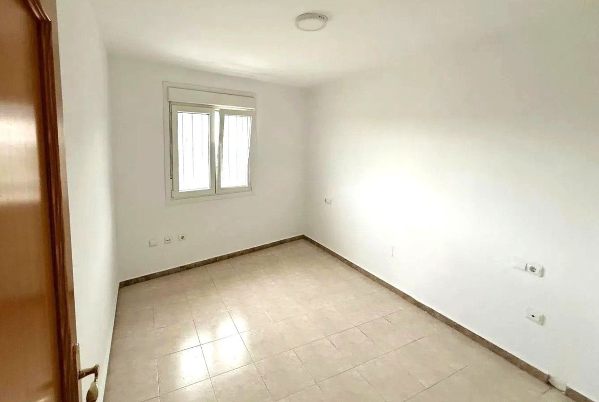 REF. JS110326ADLT – Inmueble en Centro