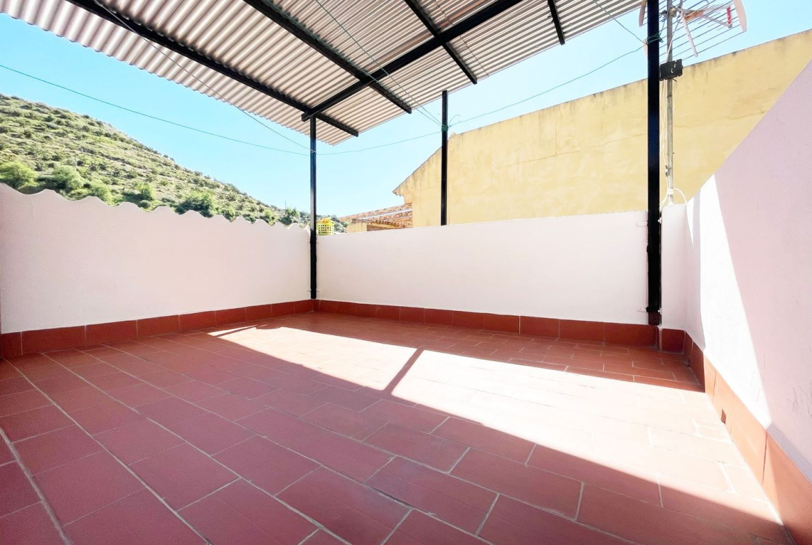 REF. DD170326LV – Inmueble en Viñuela
