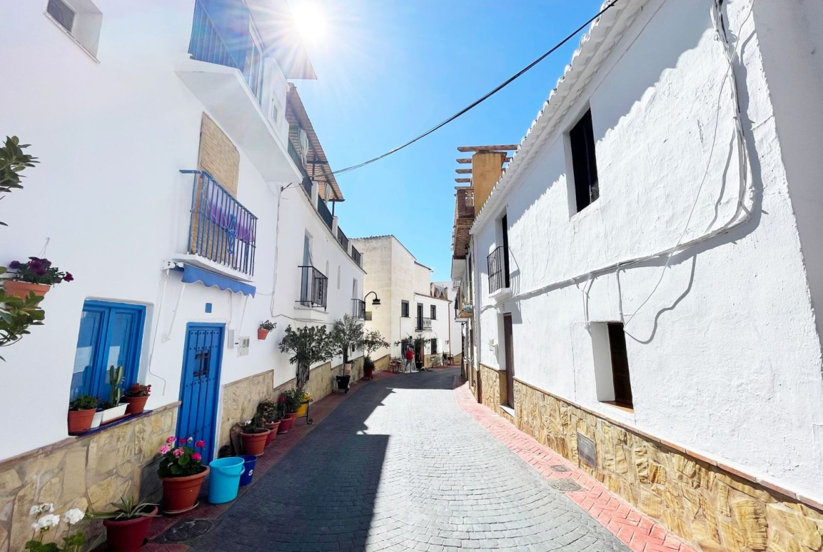 REF. DD170326LV – Inmueble en Viñuela