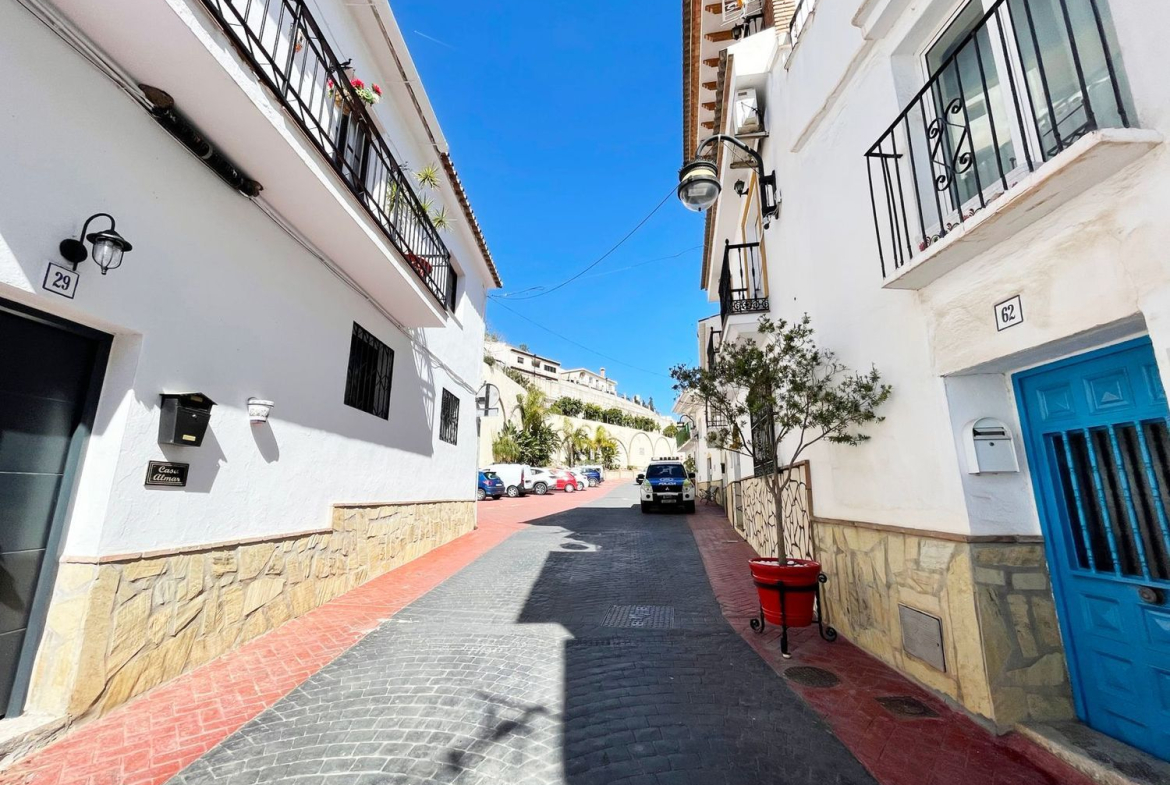 REF. DD170326LV – Inmueble en Viñuela