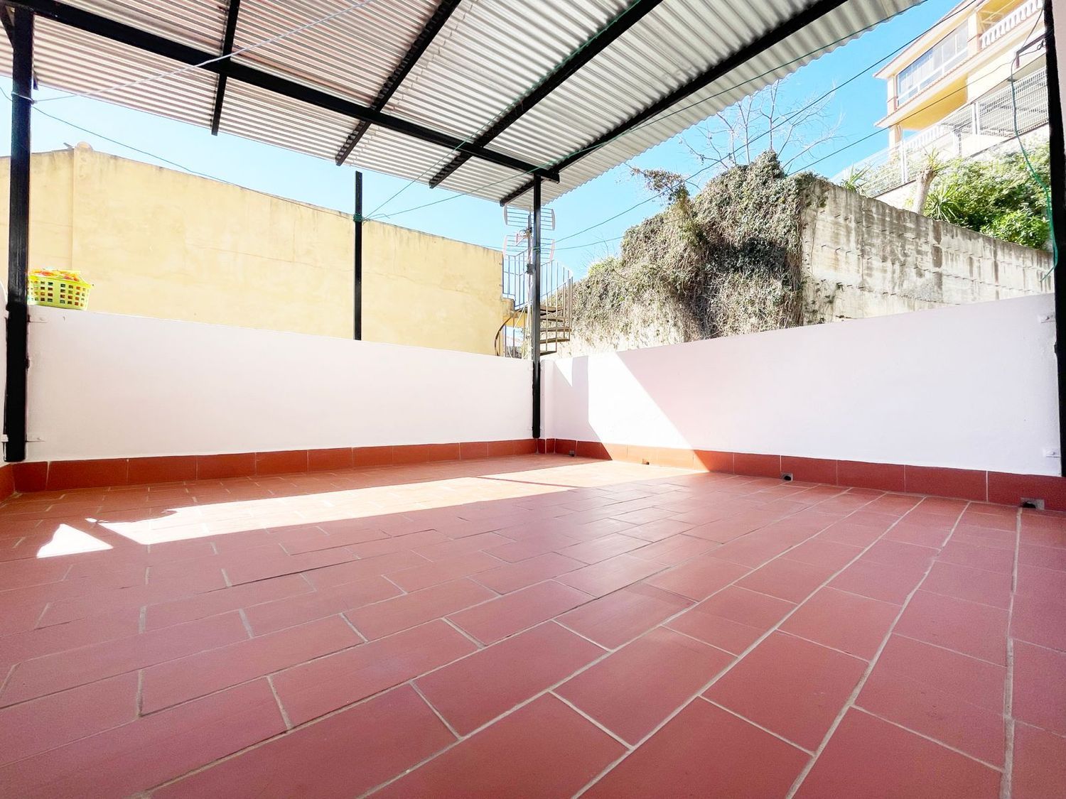REF. DD170326LV – Inmueble en Viñuela