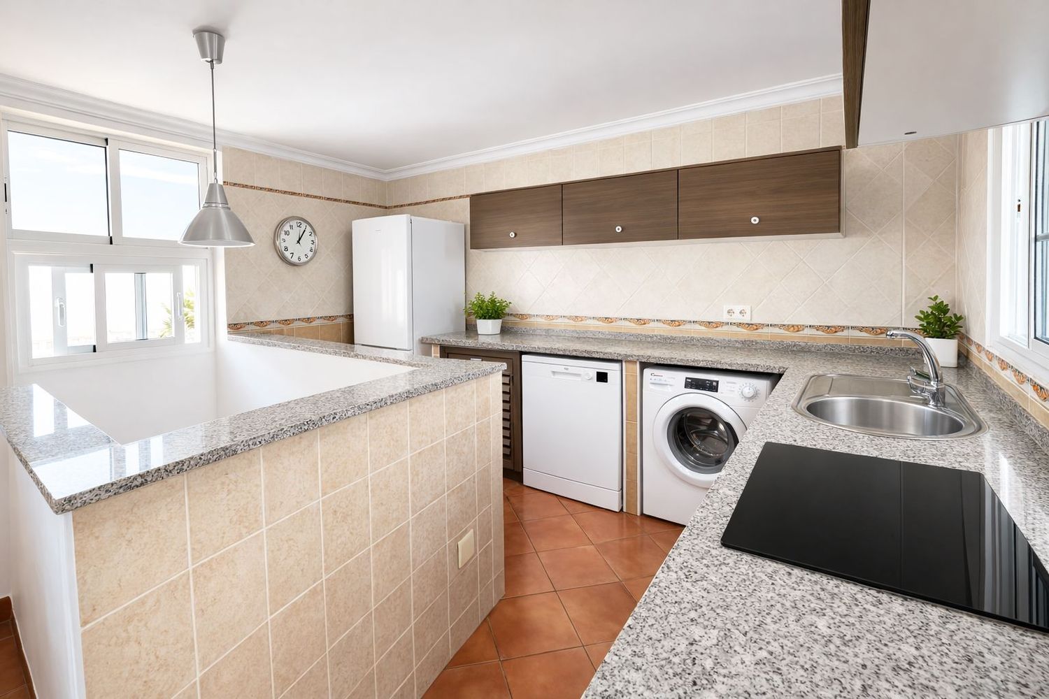 1420255175 REF. DD100326NE – Inmueble en Centro