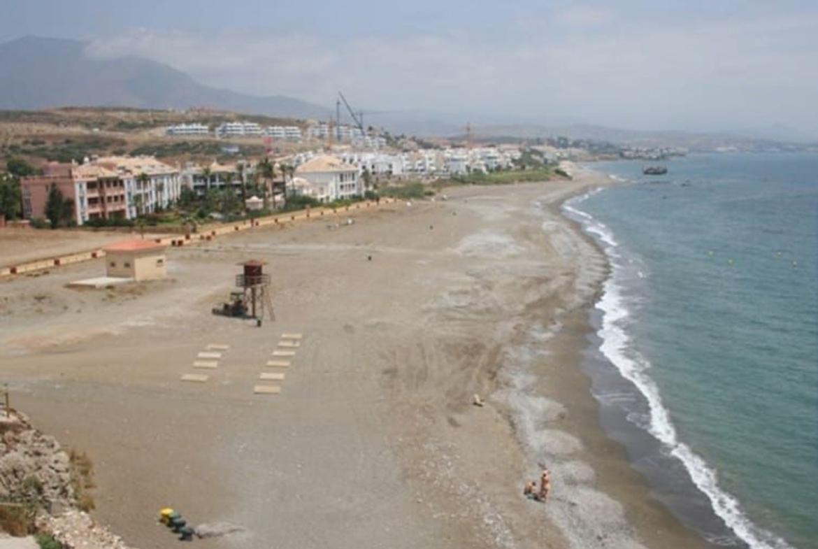 REF. LZ190326CA – Inmueble en Casares