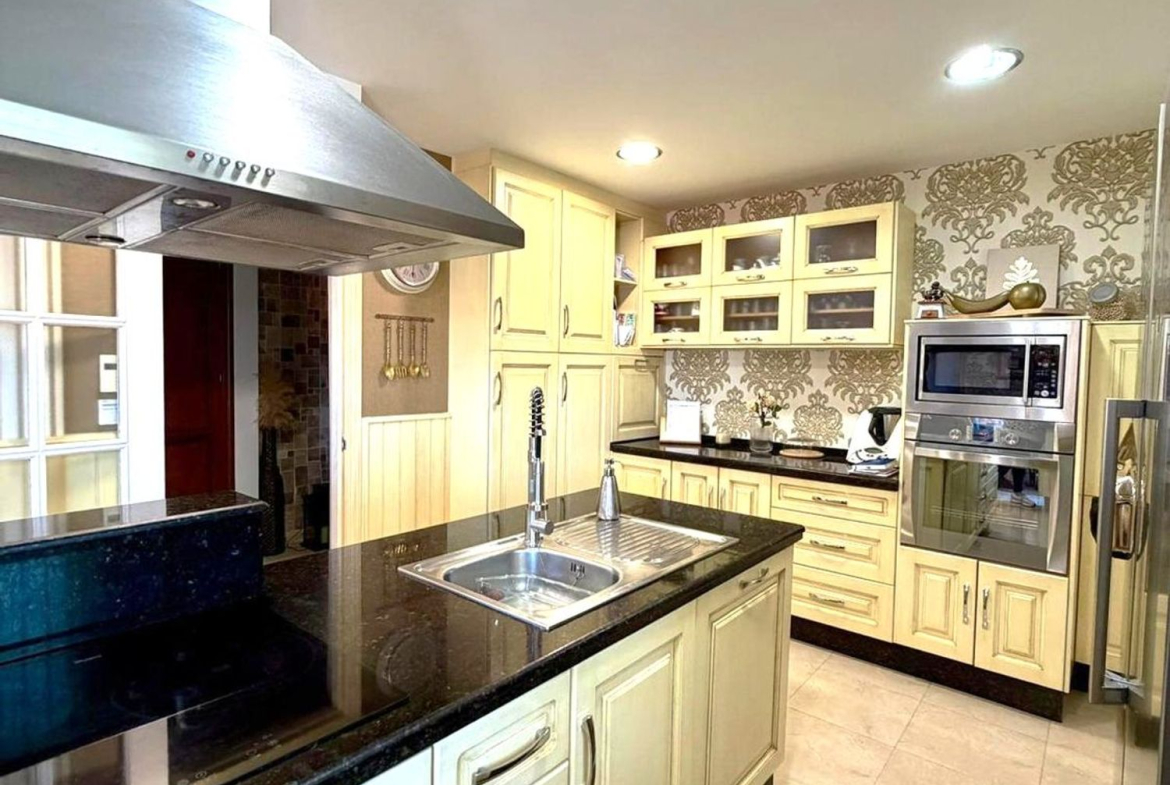 REF. LZ230326ES – Inmueble en Sierra de Estepona-Avda de Andalucia