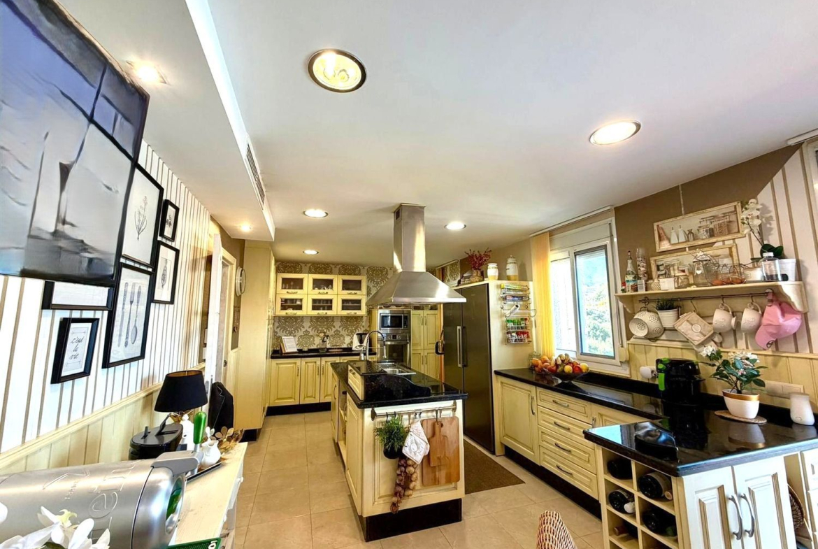 REF. LZ230326ES – Inmueble en Sierra de Estepona-Avda de Andalucia